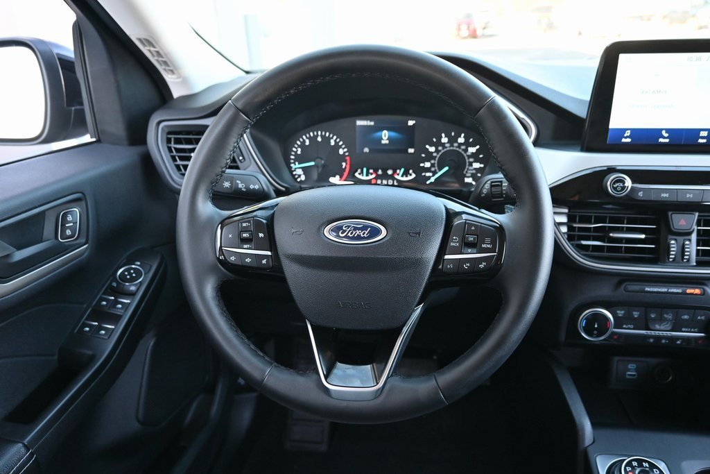 Certified 2022 Ford Escape SE w/ SE Sport Appearance Package image 30