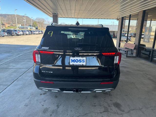 Certified 2025 Ford Explorer Active w/ Active Comfort Package RWD image 5