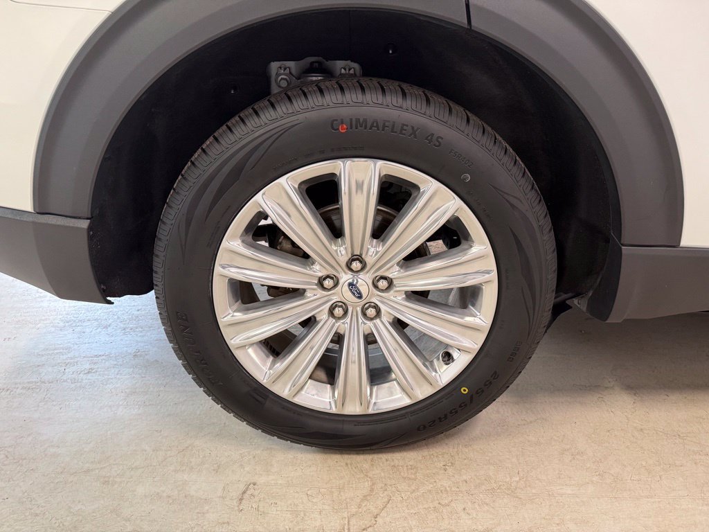 Certified 2023 Ford Explorer Limited w/ Limited Technology Package AWD/4WD image 40
