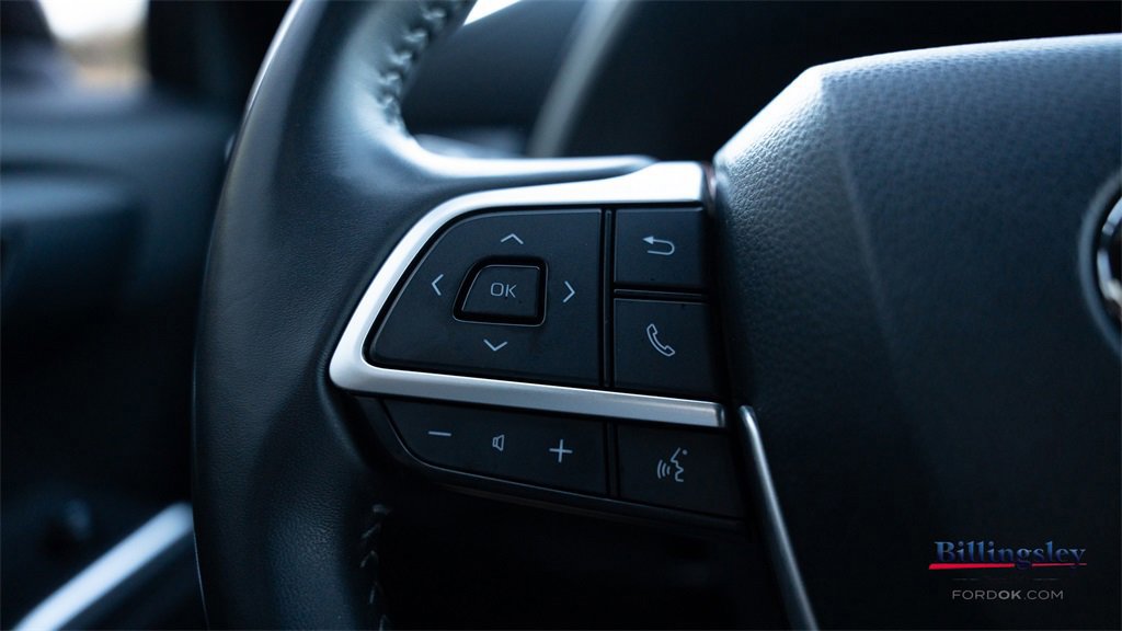 Used 2022 Toyota Highlander XSE image 17