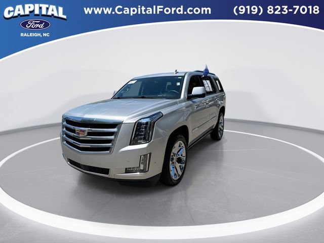Used 2020 Cadillac Escalade Premium Luxury AWD/4WD image 4