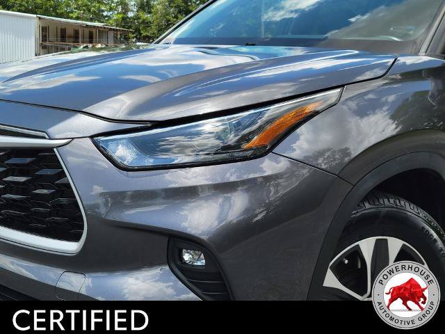 Used 2022 Toyota Highlander XLE FWD image 11