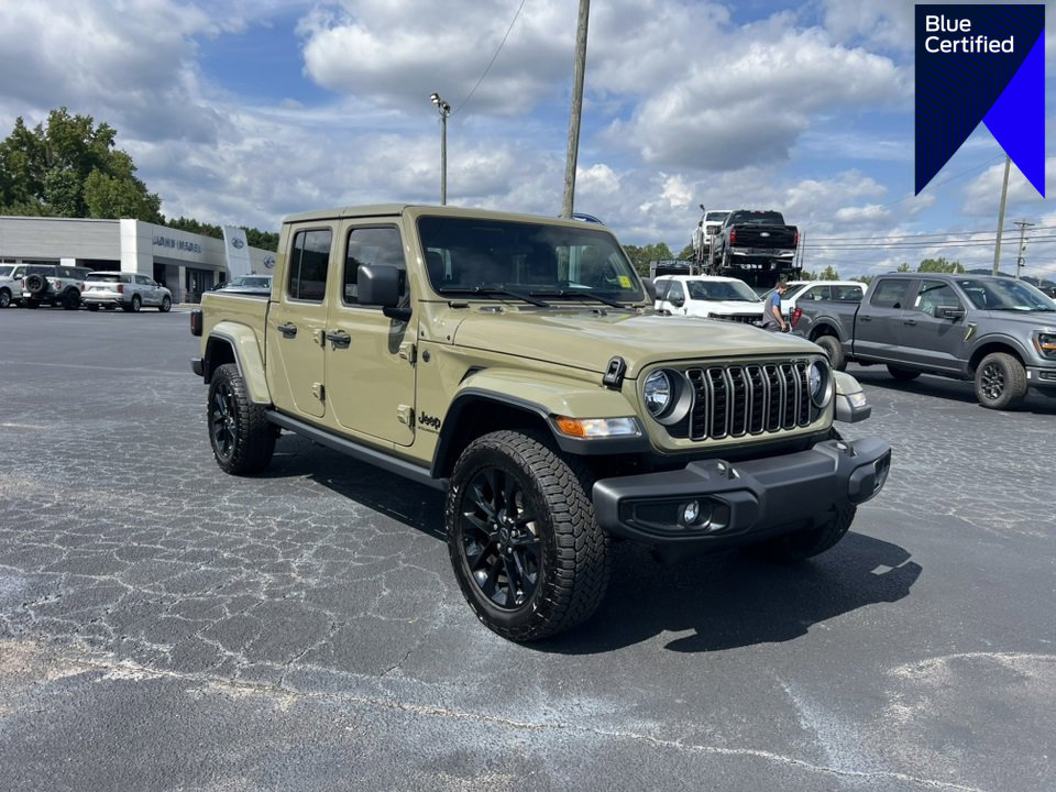 Used 2025 Jeep Gladiator Sport image 1