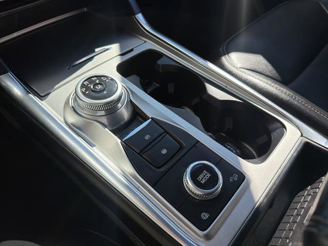 Certified 2021 Ford Explorer Limited w/ Hybrid Equipment Group 310A image 32