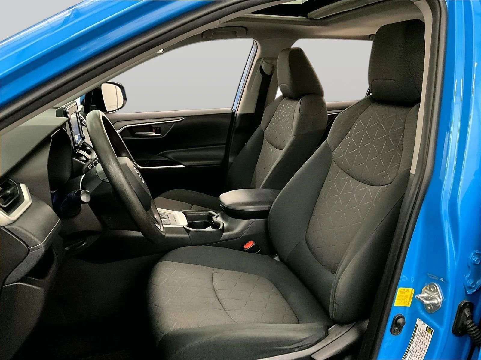 Used 2019 Toyota RAV4 XLE image 24