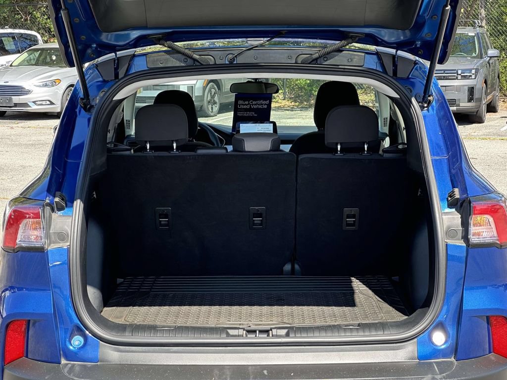 Certified 2022 Ford Escape SE w/ SE Sport Appearance Package AWD/4WD image 12