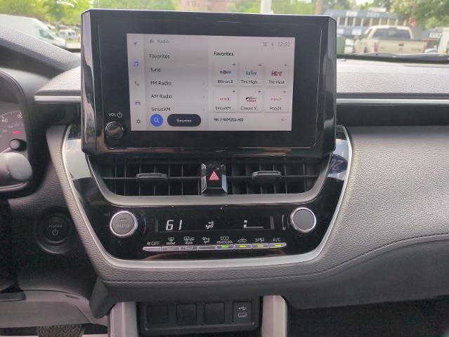 Used 2024 Toyota Corolla Cross AWD Hybrid image 17
