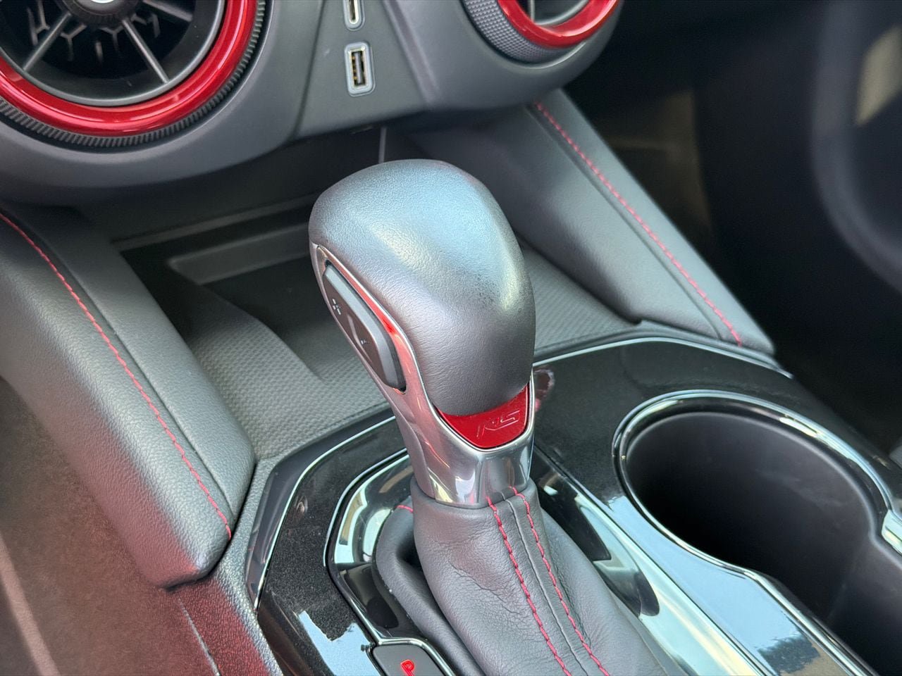 Used 2020 Chevrolet Blazer RS FWD image 32