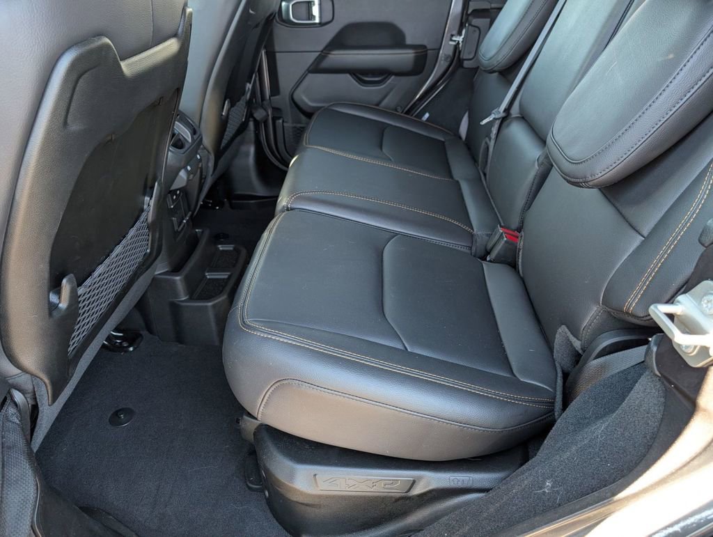 Used 2024 Jeep Wrangler Unlimited Sahara image 41