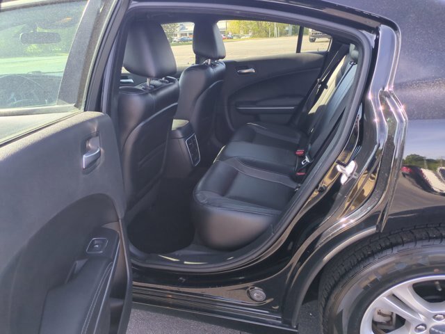 Used 2021 Dodge Charger SXT w/ Leather Interior Group RWD image 29