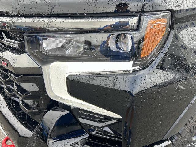 Used 2025 Chevrolet Silverado 1500 ZR2 w/ Technology Package image 10