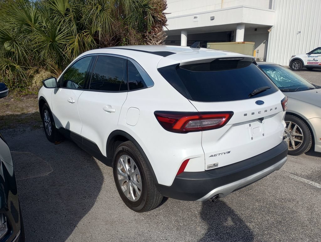 Certified 2024 Ford Escape Active FWD image 2