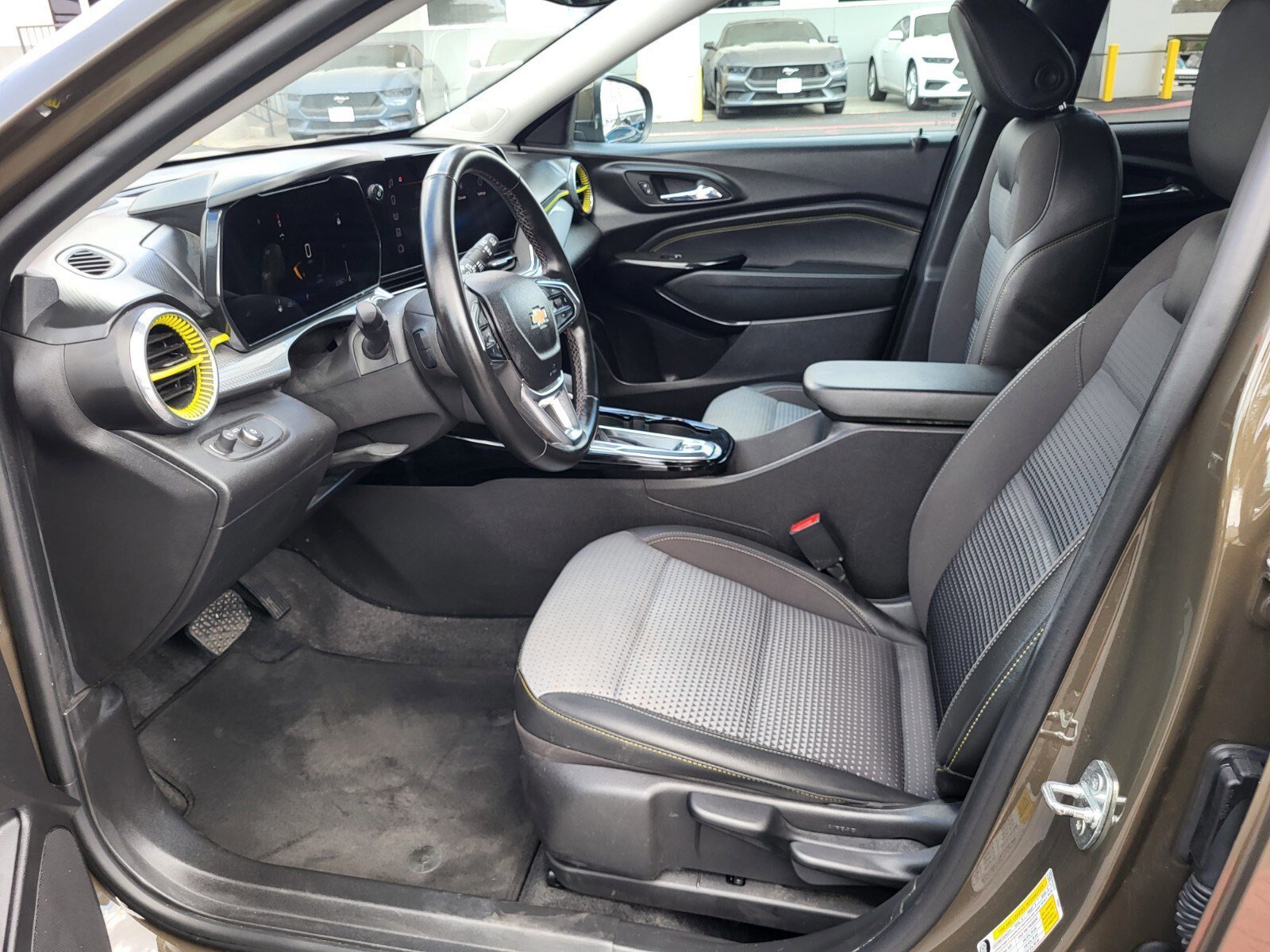 Used 2024 Chevrolet Trax LT w/ Driver Confidence Package image 19