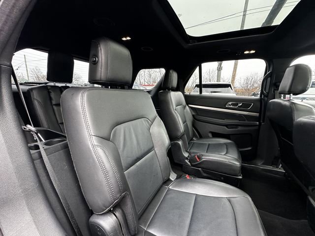 Certified 2018 Ford Explorer XLT w/ Equipment Group 202A image 39