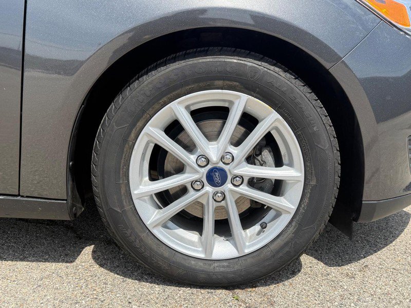 Certified 2018 Ford Focus SE FWD image 12