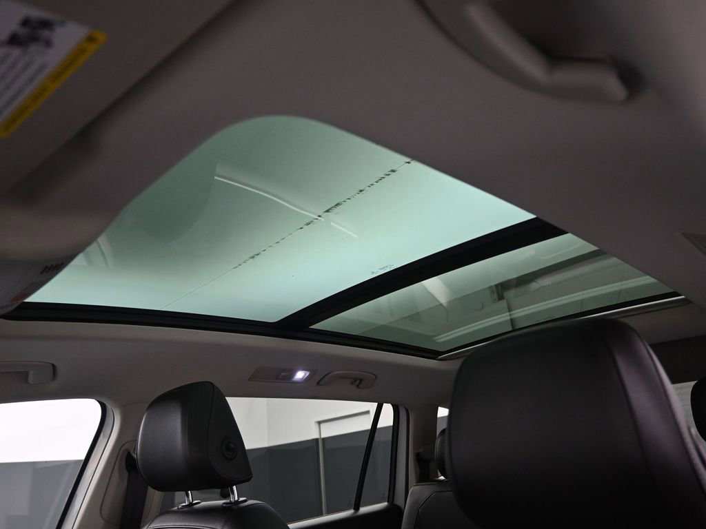 Used 2019 Volkswagen Tiguan SEL image 49