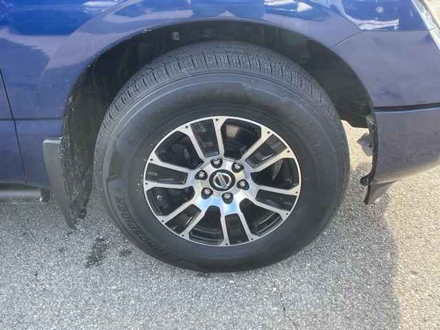 Used 2021 Nissan Titan SV w/ SV Convenience Package image 11