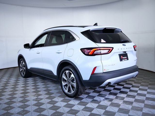 Certified 2025 Ford Escape Platinum AWD/4WD image 4