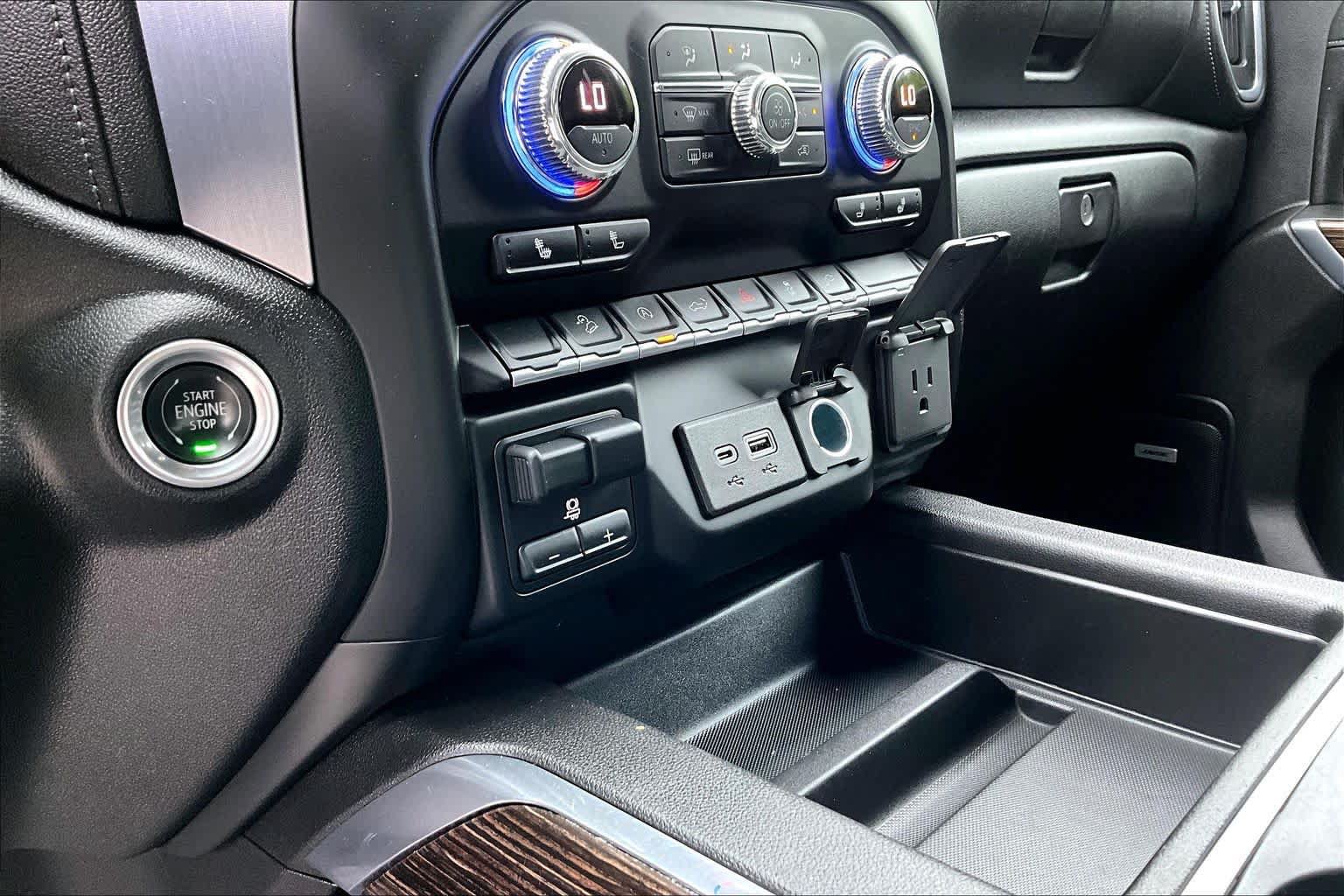Used 2020 GMC Sierra 1500 Elevation w/ Elevation Value Package AWD/4WD image 35