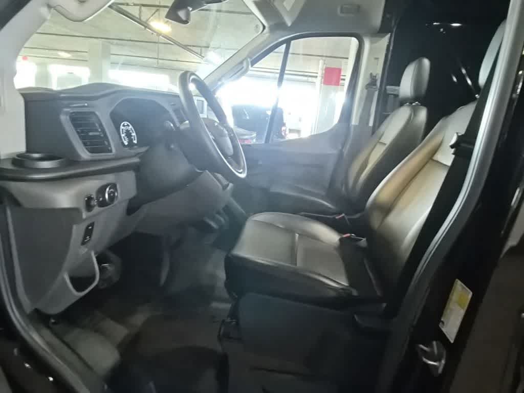 Certified 2025 Ford Transit 250 148 High Roof Extended RWD image 9