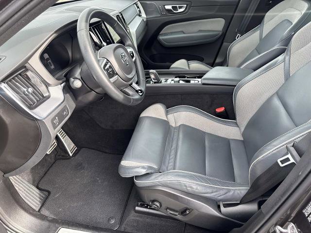 Used 2022 Volvo XC60 B5 R-Design w/ Advanced Package image 13