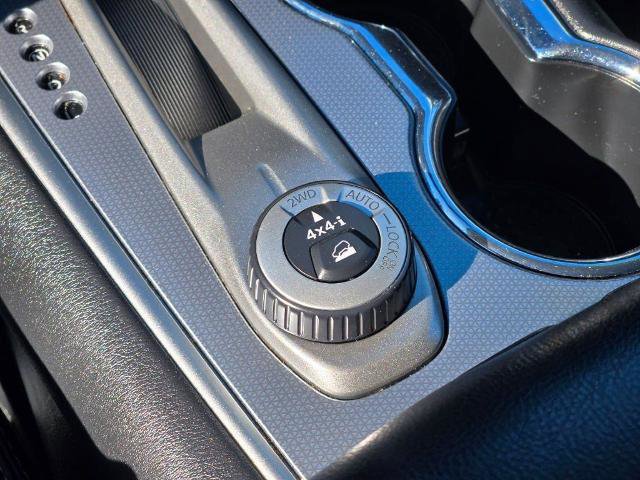 Used 2018 Nissan Pathfinder SL w/ Midnight Edition Package image 34