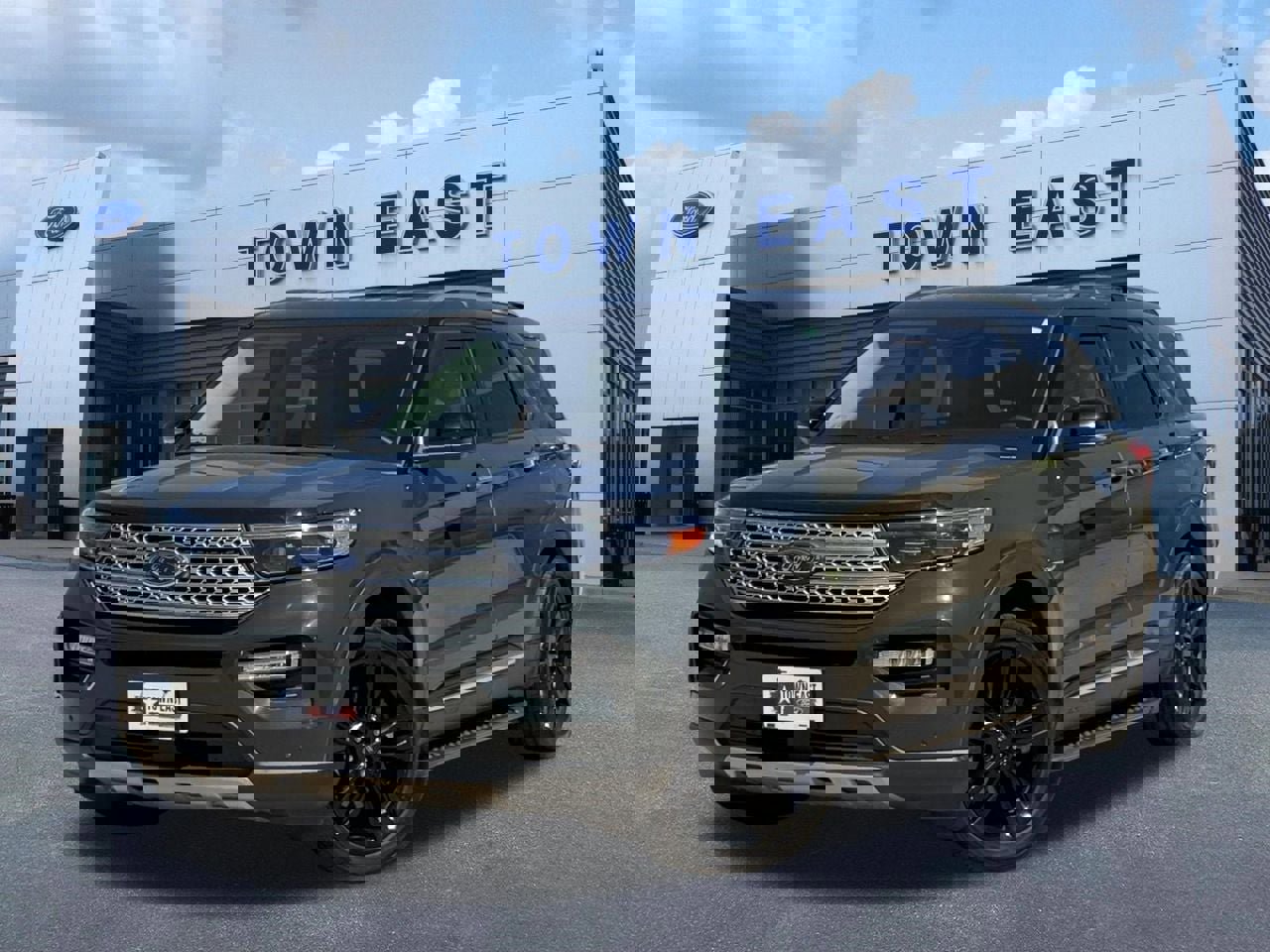 Certified 2022 Ford Explorer Limited w/ Equipment Group 301A