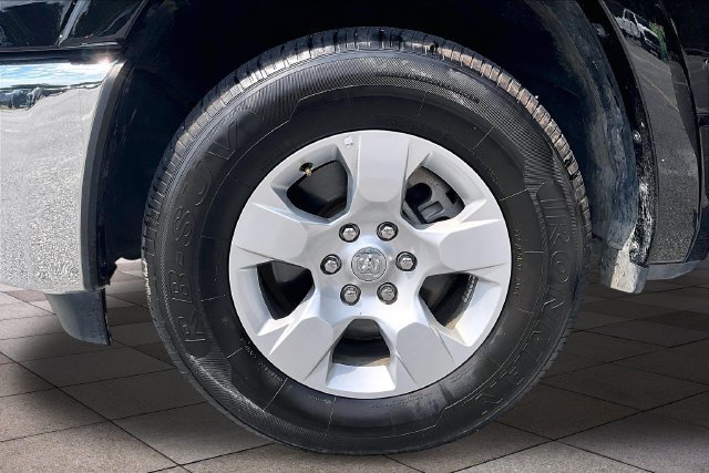 Used 2025 RAM 1500 Big Horn AWD/4WD image 10