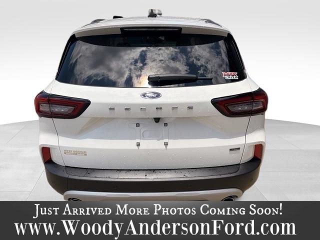 Certified 2024 Ford Escape SE FWD image 5