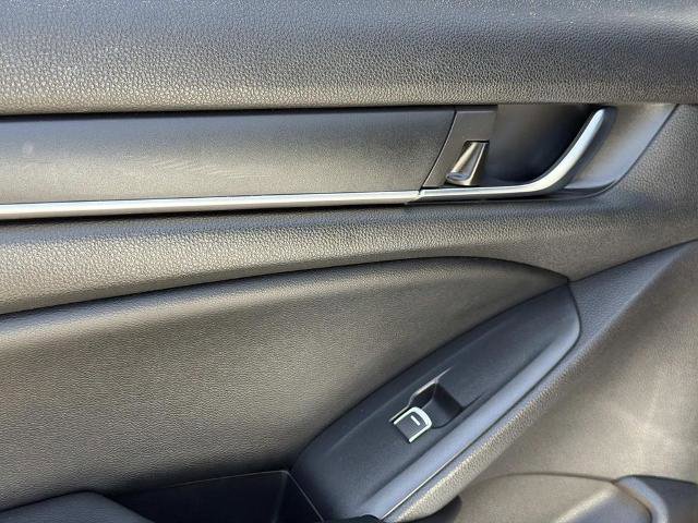 Used 2018 Honda Accord Sport image 18