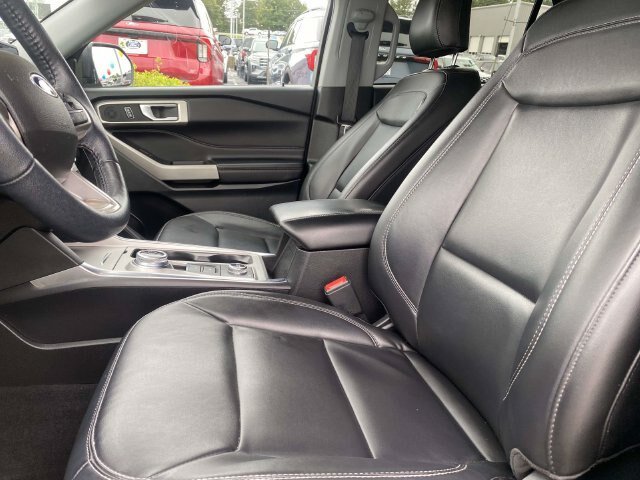 Certified 2023 Ford Explorer XLT w/ Equipment Group 202A AWD/4WD image 15
