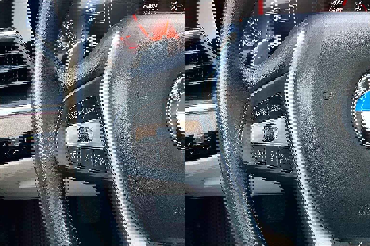 Used 2019 BMW 330i xDrive Sedan w/ Driving Assistance Package image 25