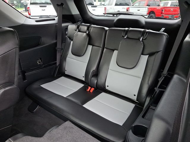 Certified 2022 Ford Explorer XLT w/ Equipment Group 202A AWD/4WD image 11