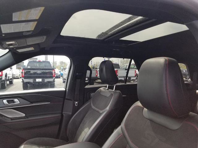 Certified 2025 Ford Explorer ST AWD/4WD image 16