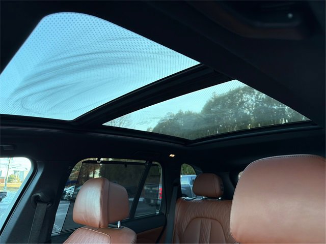 Used 2021 BMW X5 M50i w/ Executive Package image 28