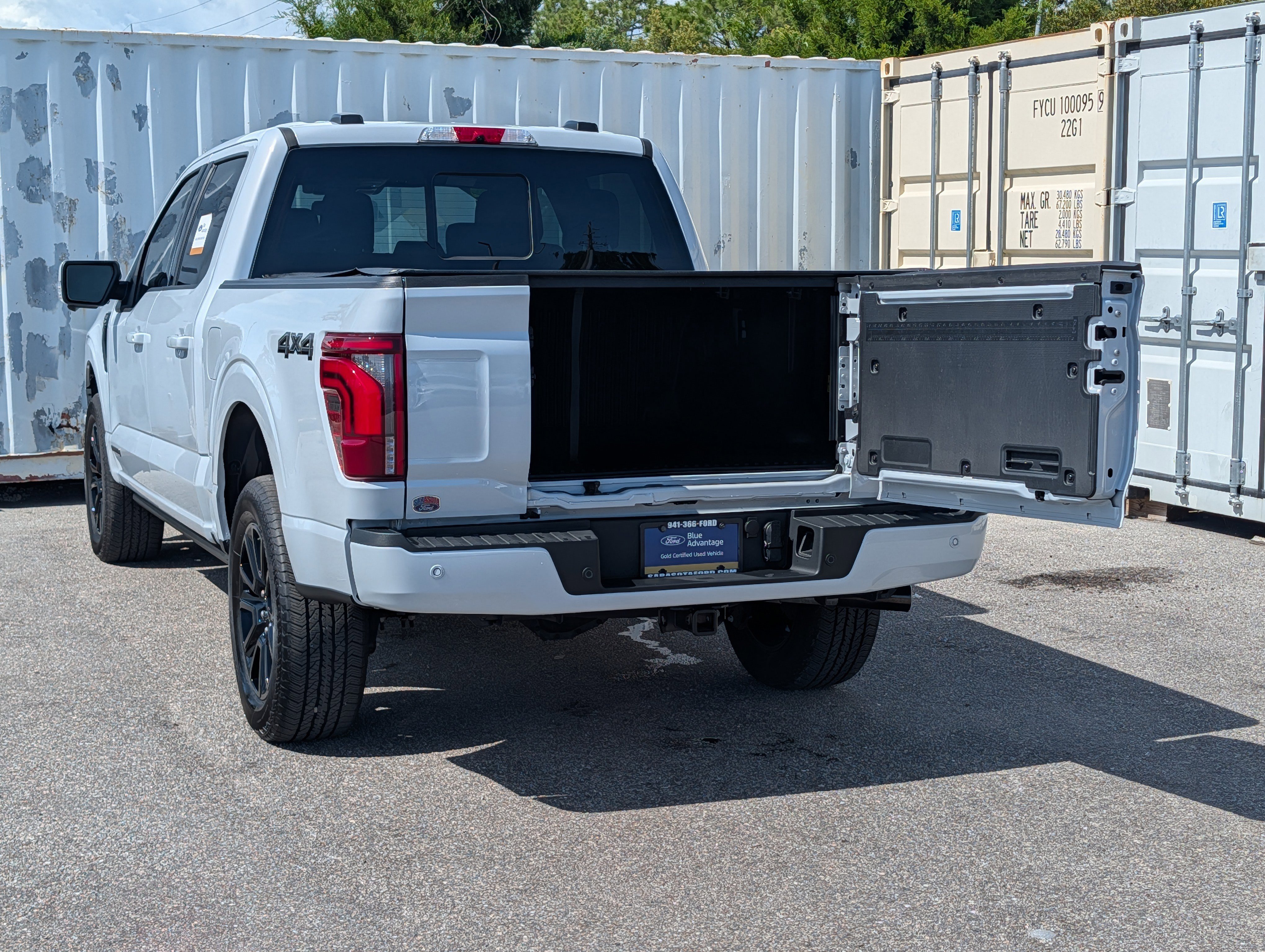 Certified 2025 Ford F150 Platinum AWD/4WD image 16