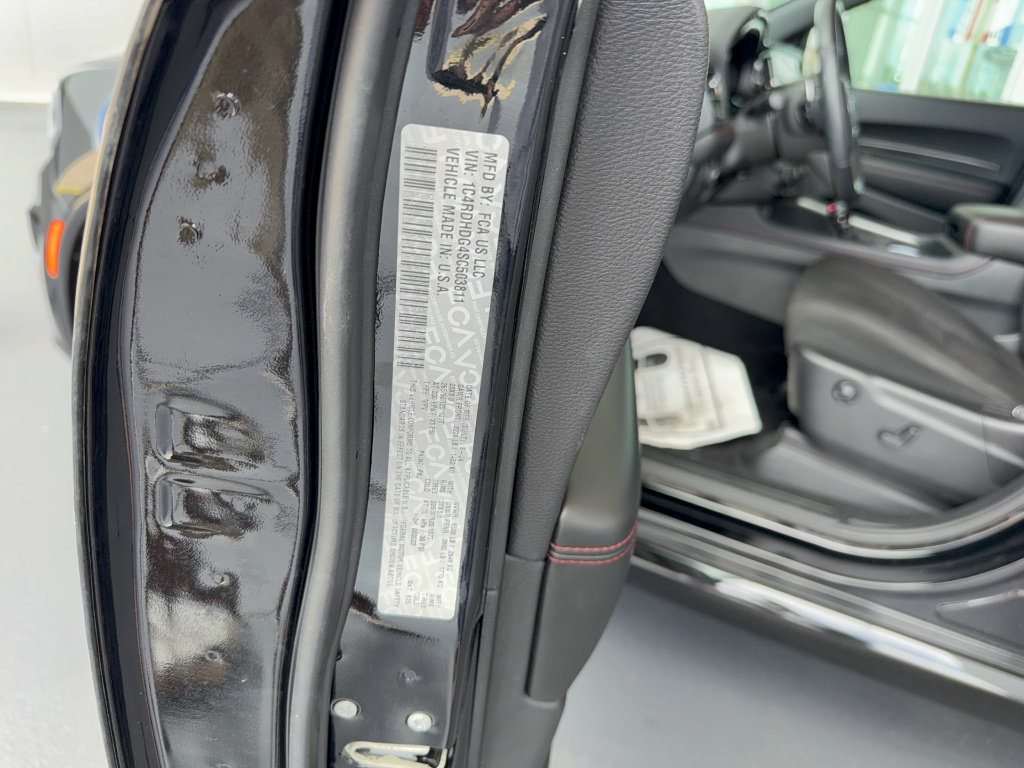 Used 2025 Dodge Durango GT w/ Blacktop Package RWD image 36