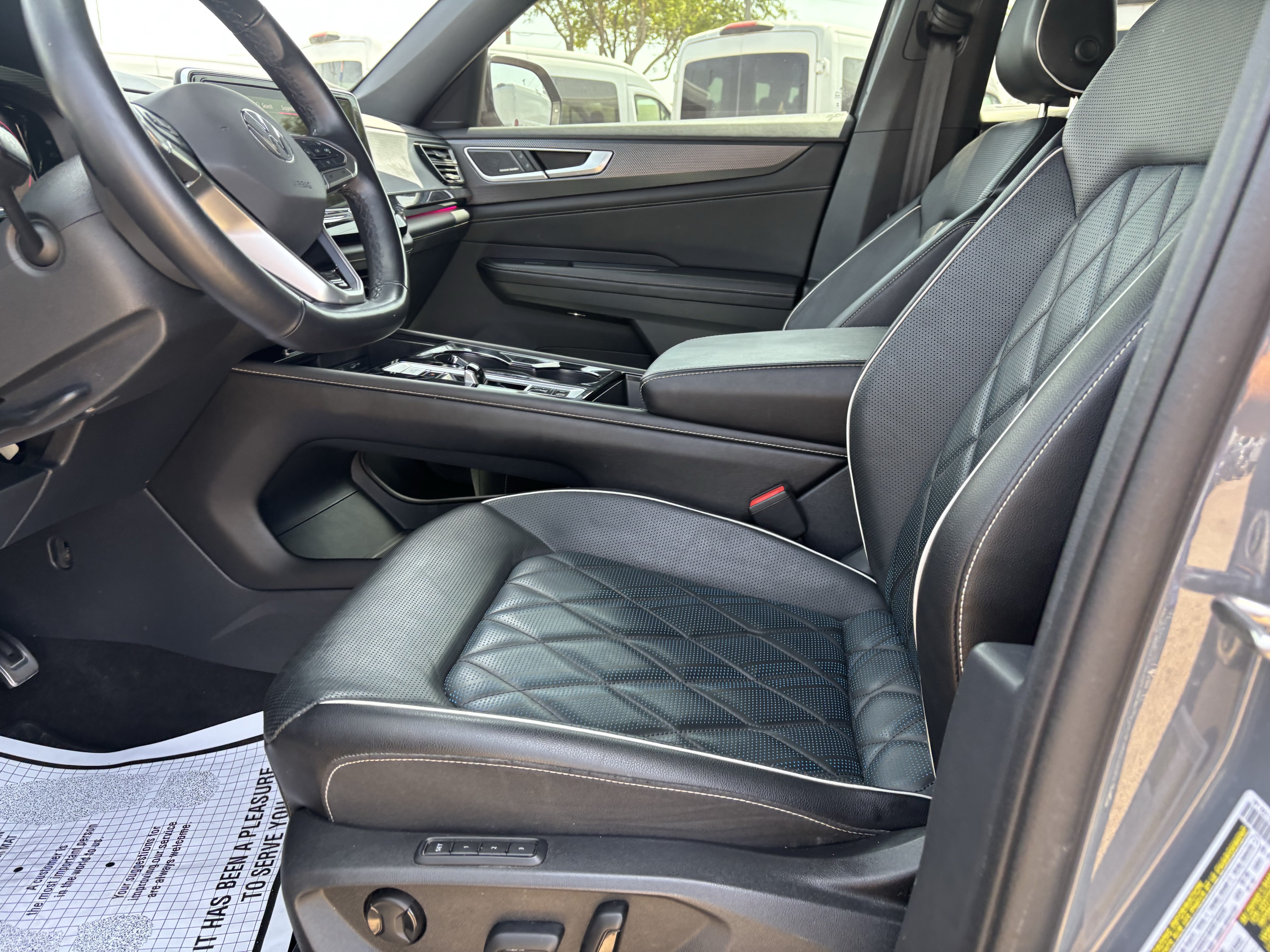 Used 2024 Volkswagen Atlas Cross Sport SEL Premium R-Line AWD/4WD image 10