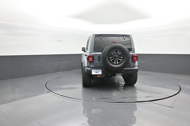 Used 2025 Jeep Wrangler Unlimited Rubicon AWD/4WD image 6