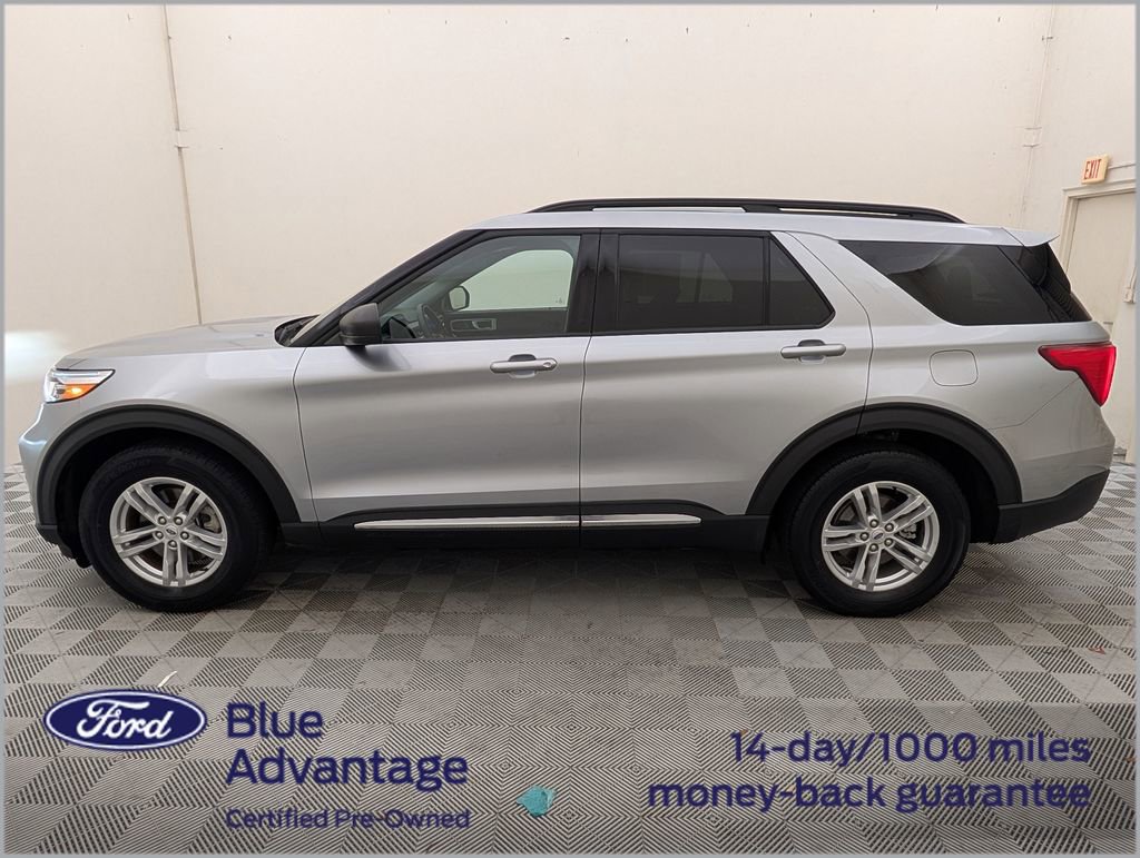 Certified 2024 Ford Explorer XLT w/ Equipment Group 202A RWD image 9