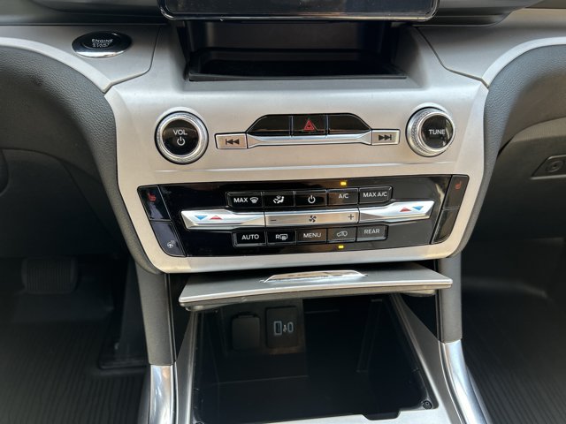 Certified 2023 Ford Explorer XLT w/ Equipment Group 202A RWD image 33
