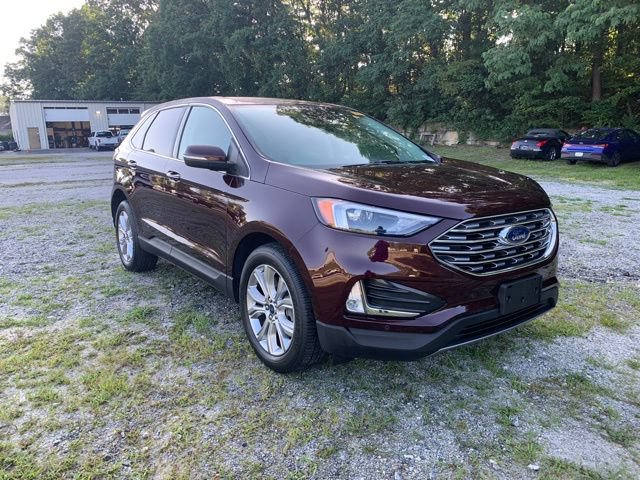 Certified 2022 Ford Edge Titanium AWD/4WD image 2