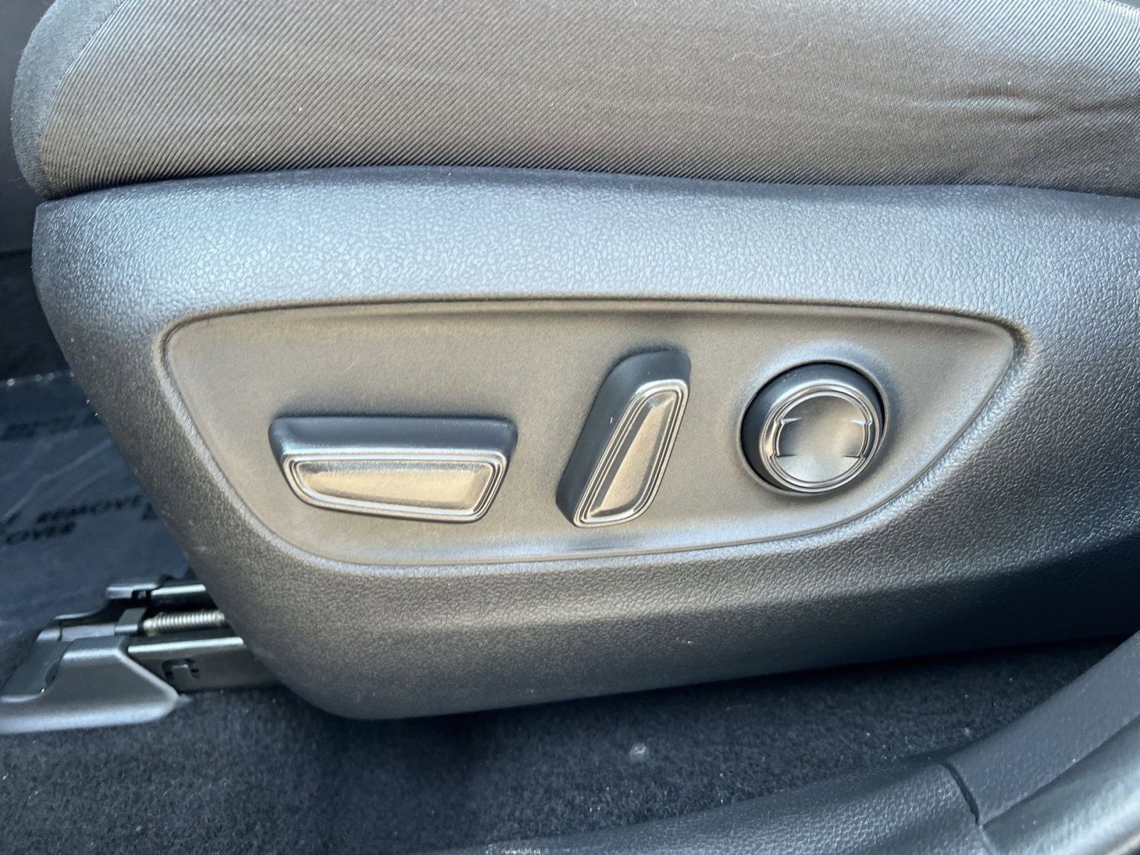 Used 2024 Toyota RAV4 XLE w/ Convenience Package AWD/4WD image 22