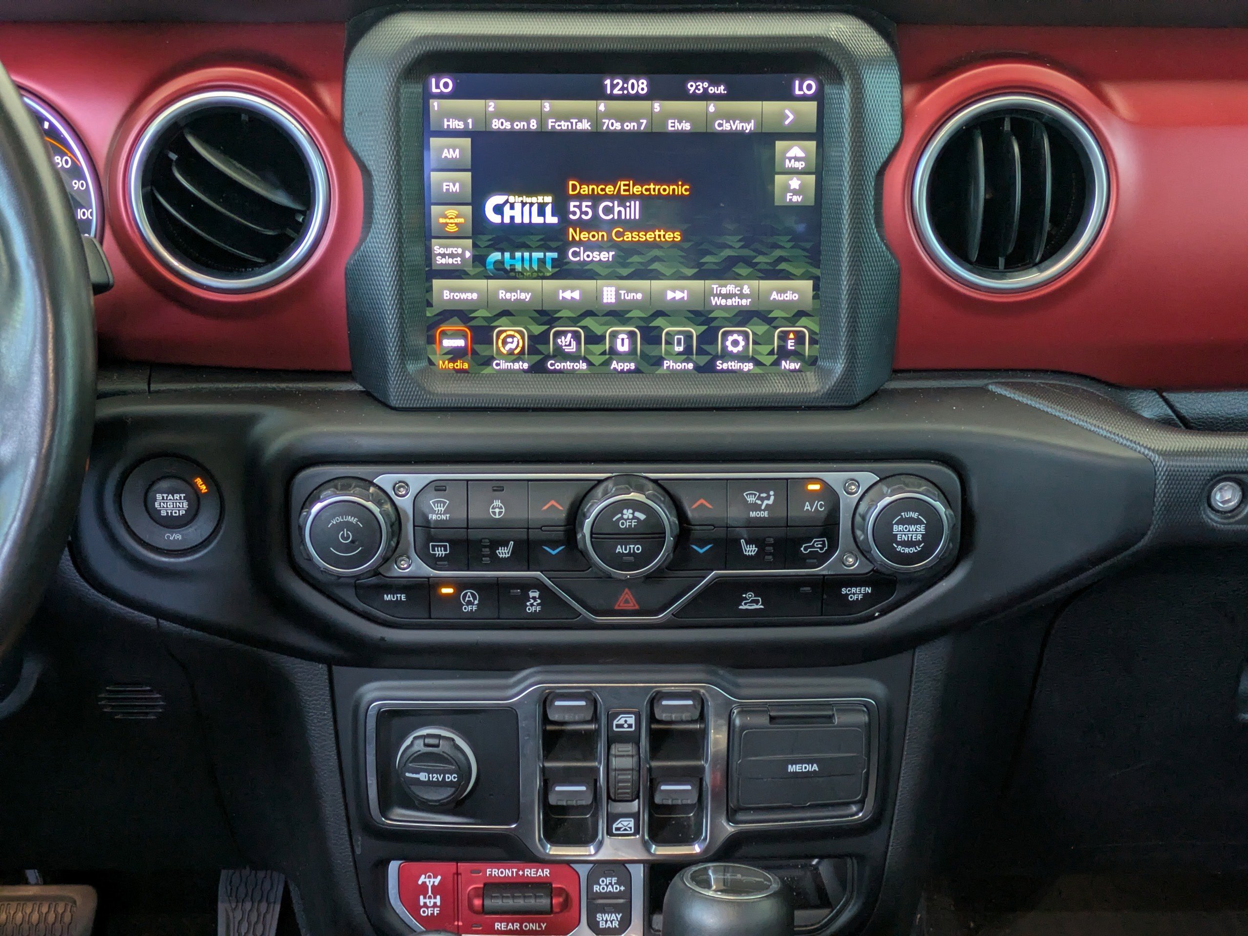 Used 2023 Jeep Gladiator Rubicon w/ LED Lighting Group AWD/4WD image 19