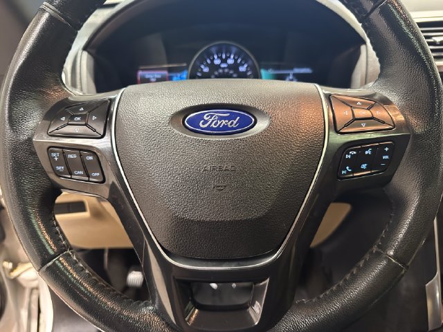 Certified 2017 Ford Explorer Limited AWD/4WD image 12