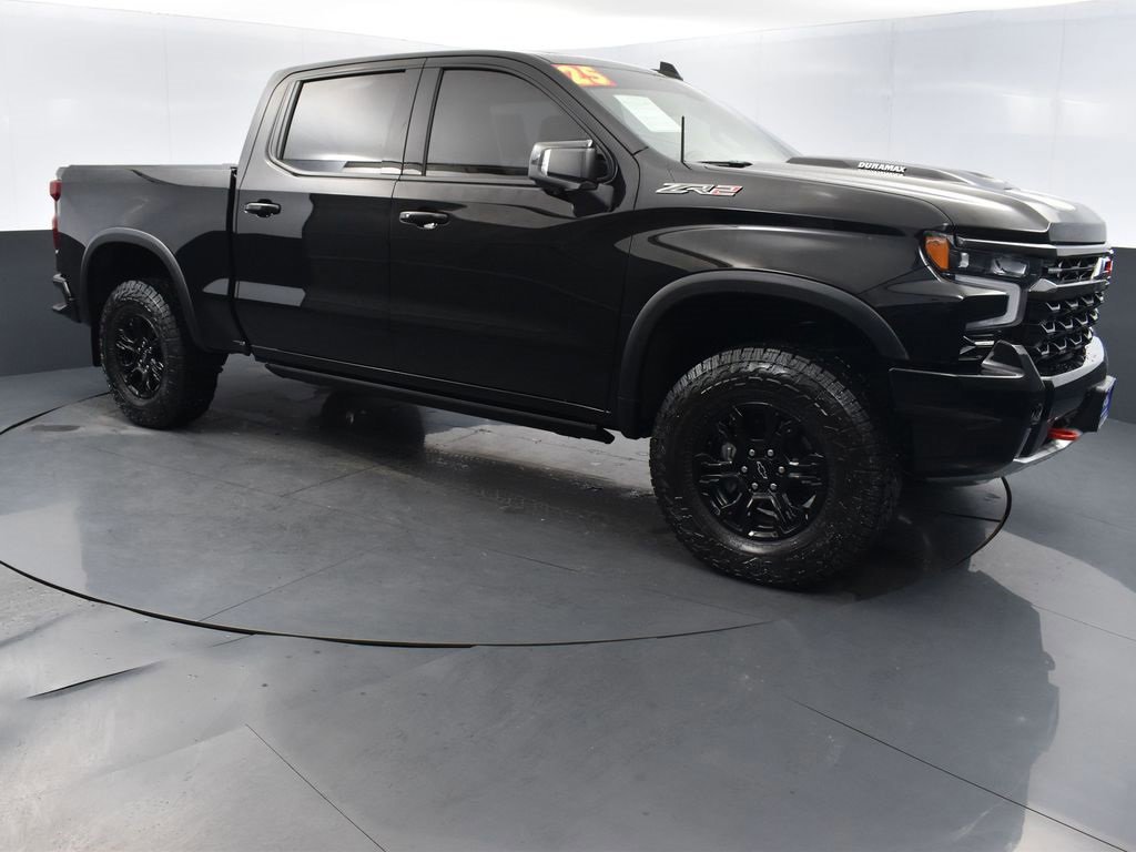 Used 2025 Chevrolet Silverado 1500 ZR2 w/ Technology Package image 6