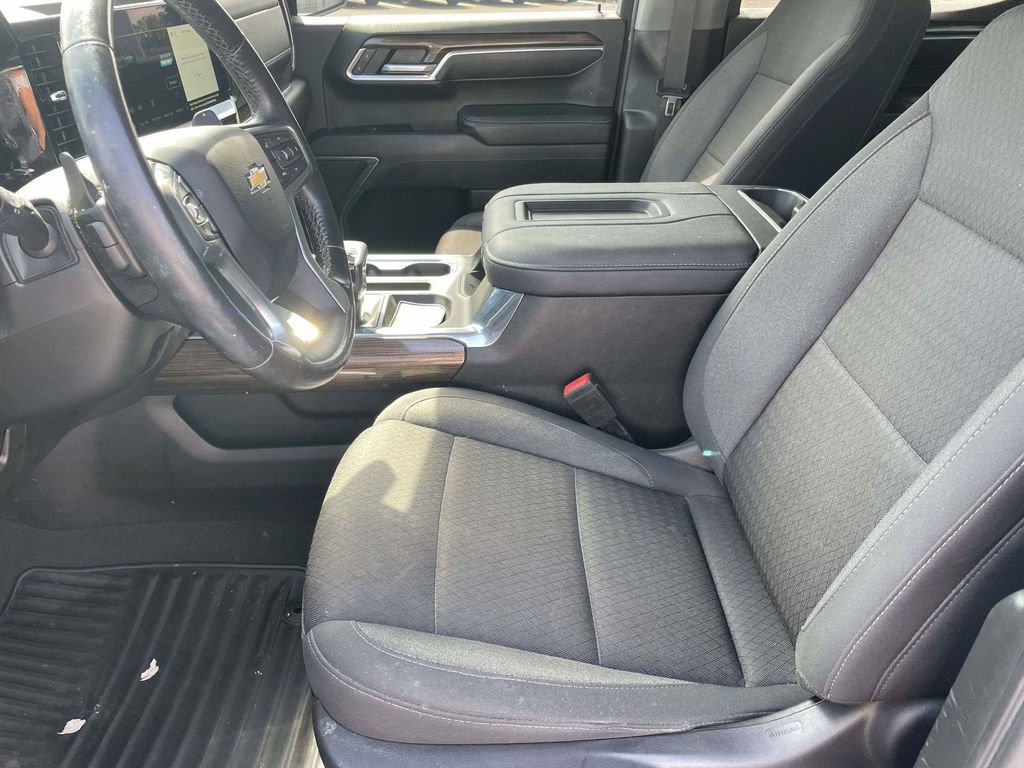 Used 2022 Chevrolet Silverado 1500 LT AWD/4WD image 13