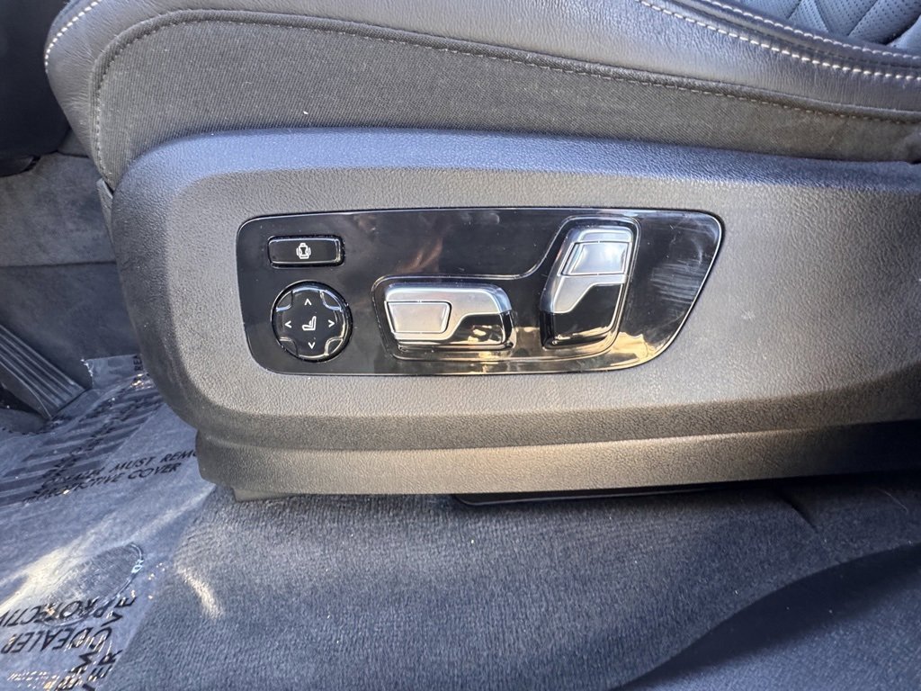 Used 2024 BMW X5 xDrive50e w/ Parking Assistance Package image 19