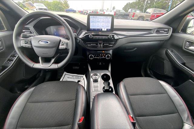 Certified 2025 Ford Escape ST-Line AWD/4WD image 15