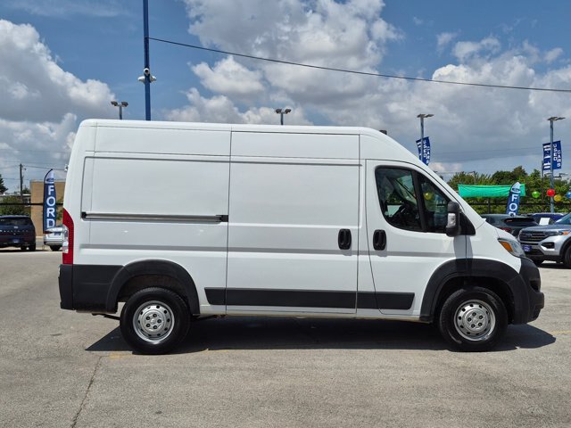 Used 2023 RAM ProMaster 2500 FWD image 3